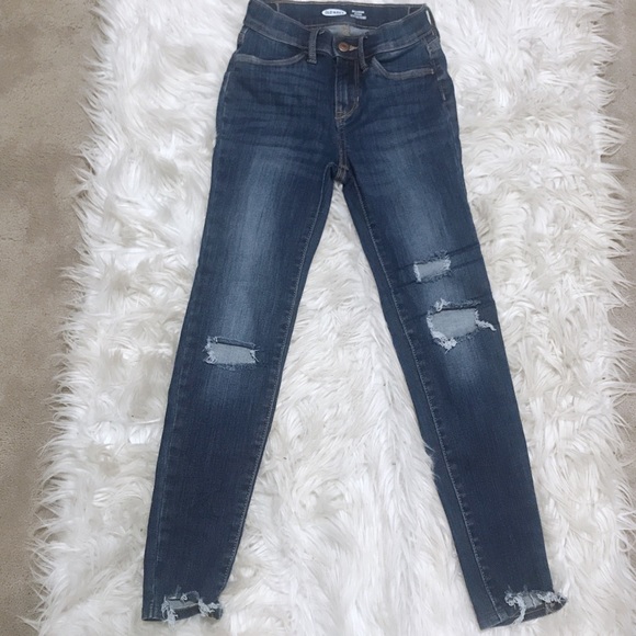 Old Navy Ballerina Built Tough Distressed Jeggings - Picture 3 of 7